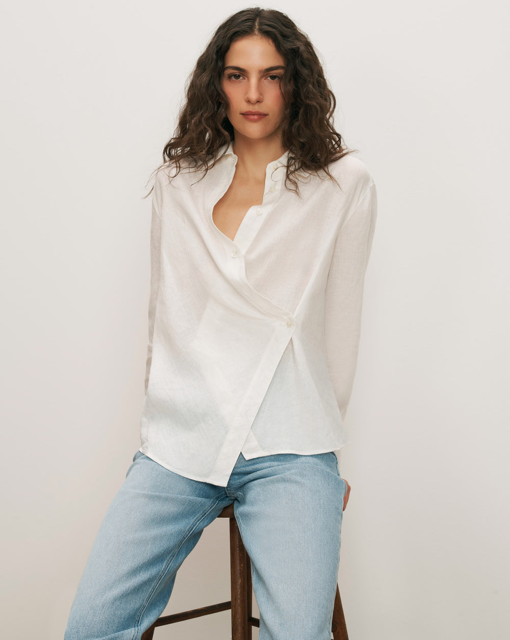 2603LN4241844_WHITE_01