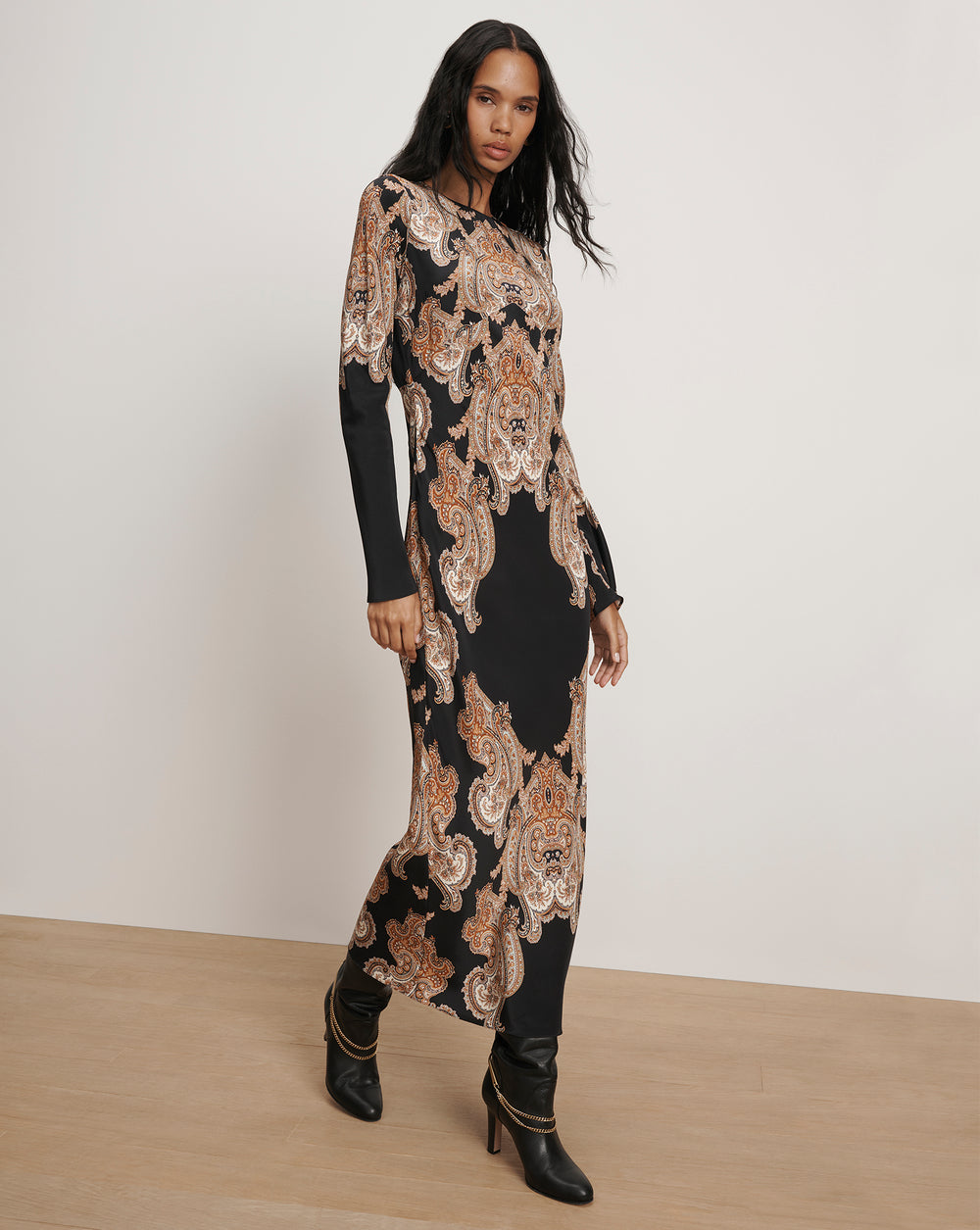 508GG7321730_BLACK_MULTI_01_11498b25-a885-4ecc-99b0-c00529e252c8