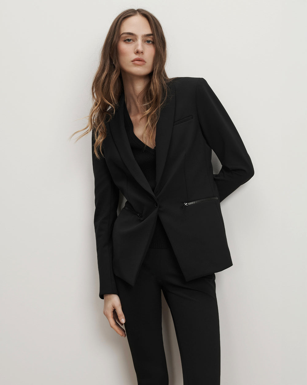 COREBSS1078_BLACK_01