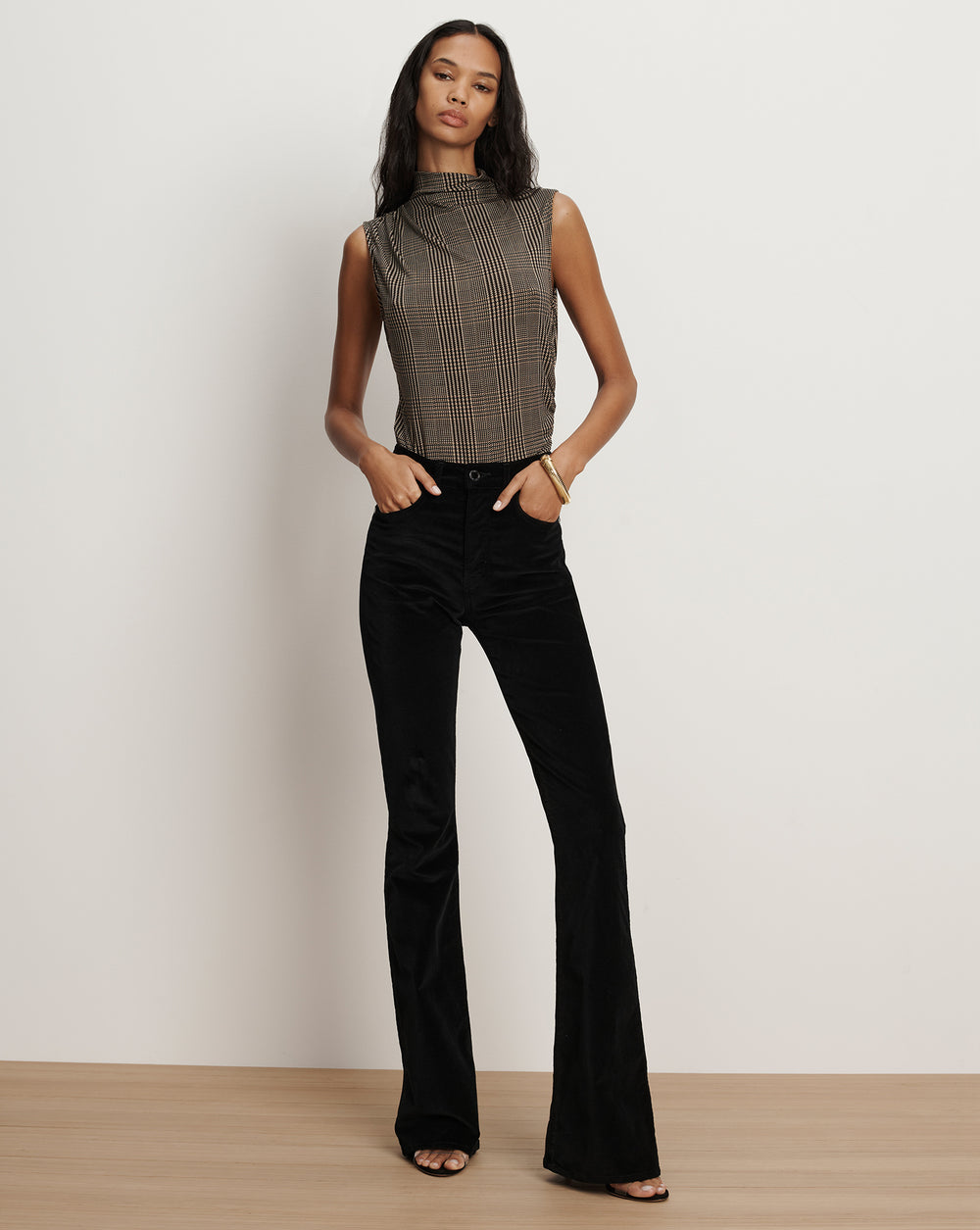 J23105270644BK_BLACK_01
