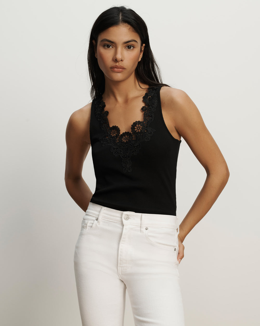 J2605JY152T1004_BLACK_01